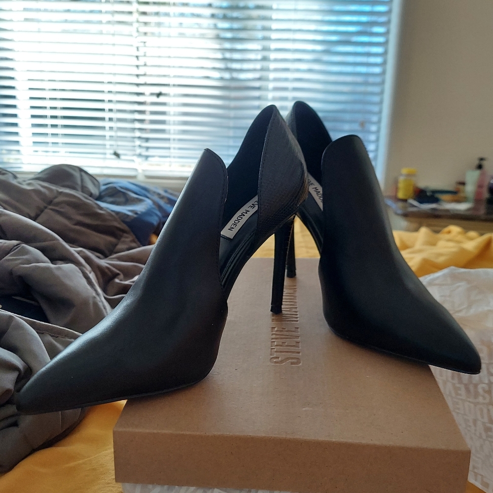Black heel booties